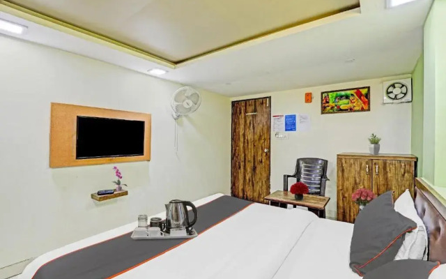 OYO 47110 Hotel Royal Palace