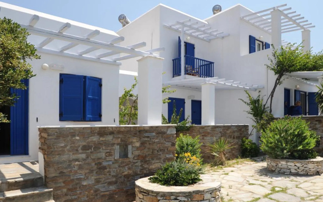 Carlo Bungalows