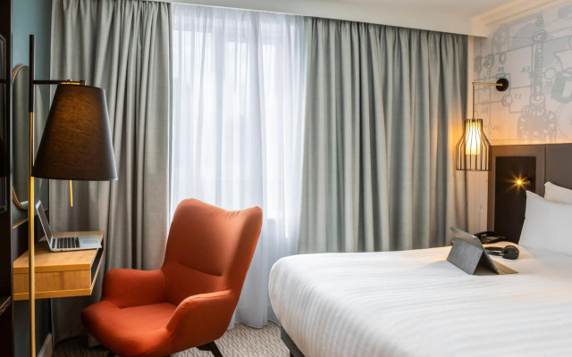 hotelImage