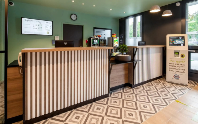 B&B Hotel Paris Meudon Vélizy