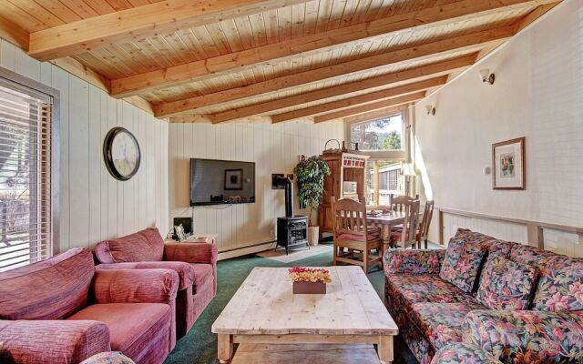 2964 Key  1 Bedroom Condo by RedAwning