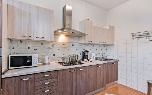 Lovely Apartment in Pakoštane With Private Swimming Pool