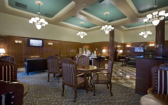 Windward Passage Hotel