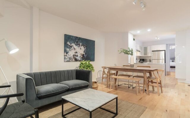 3 Br Luxury & Spacious Apartment in Little Italy