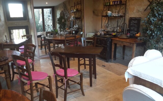 Chambre et table dhôtes le Roc sur lOrbieu