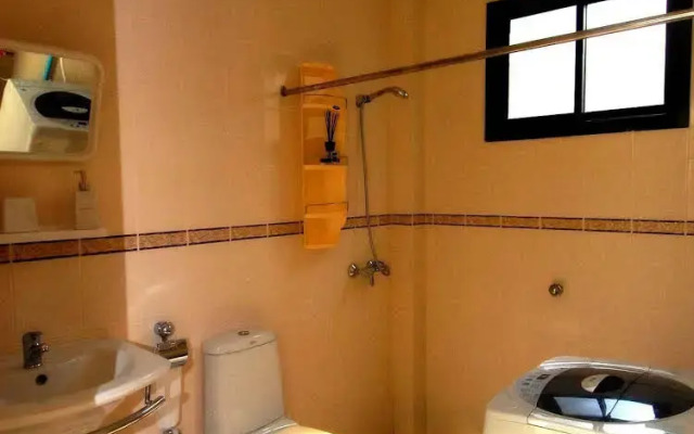 Discovery Gardens Apartment