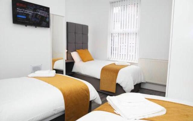 Sybil Townhouse Anfield Sleeps 15