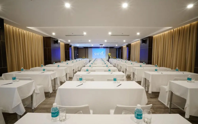 Satya Da Nang Hotel Han Market