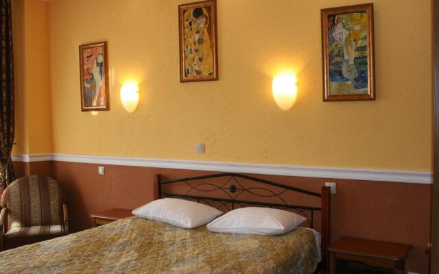 Tiso Hotel
