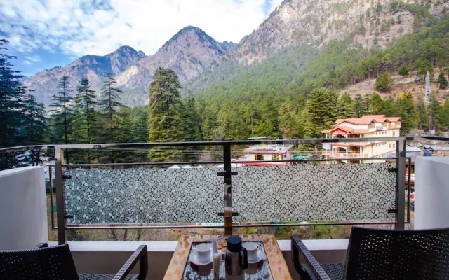 Hotel Hukam's Holiday Home Kasol