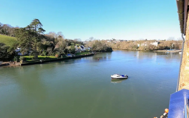 6 Crabshell Quay