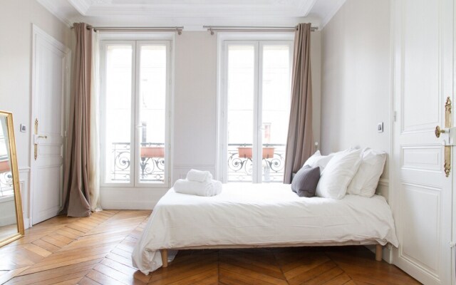 Private Apartment Marais Francs Bourgeois