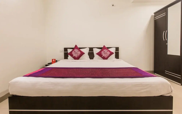 OYO 10219 Hotel Ten Eleven