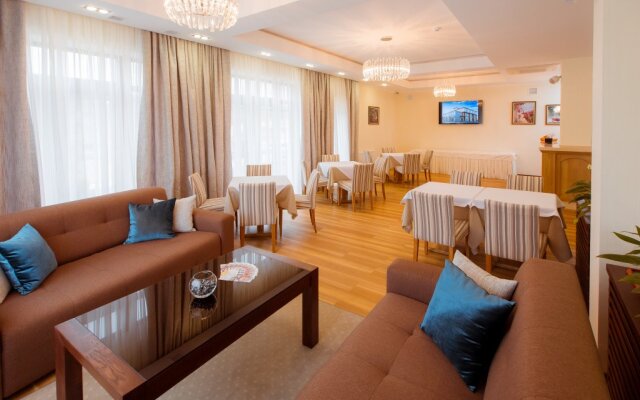 Yayla Hotel