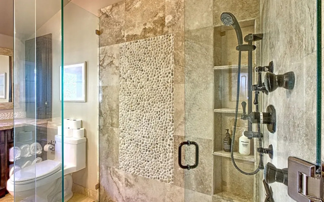 Large Ventura Keys Waterfront 4 Bedroom Home