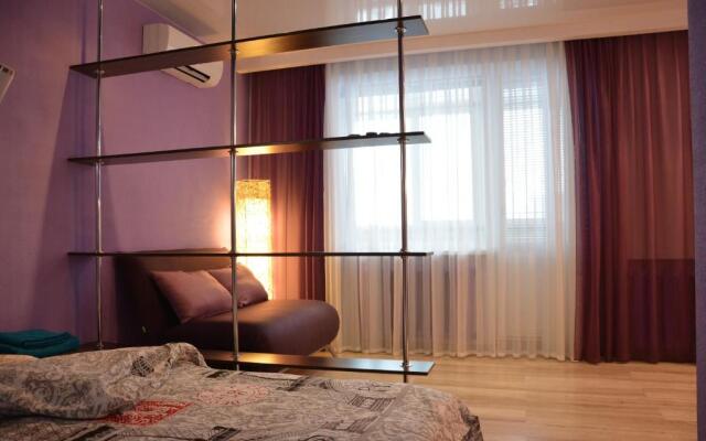 Lux na Litejnoj 17-A