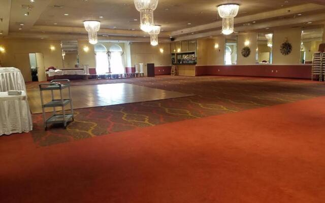 The Armada Inn & Suites Glendale Heights