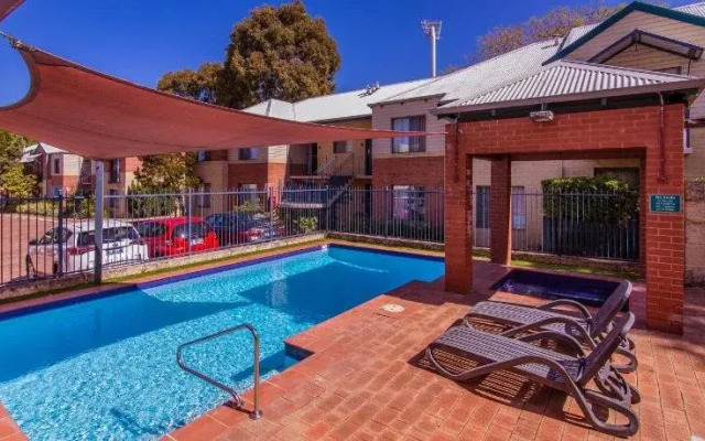 Dowler Apartments