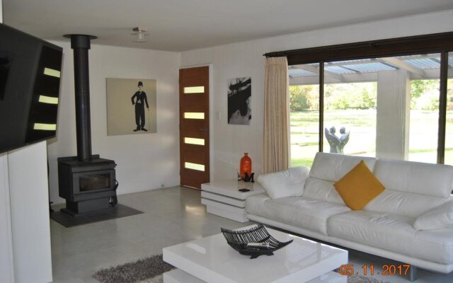 Grevillea Gardens Apartment 3