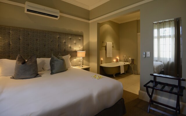 The Saint James on Venice Luxury Guest House