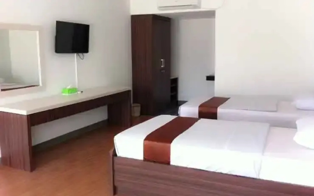 Puncak Village Hotel & Kampung Main Anak