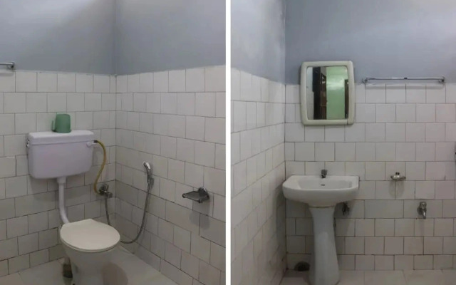 Hotel Galaxy by OYO Rooms