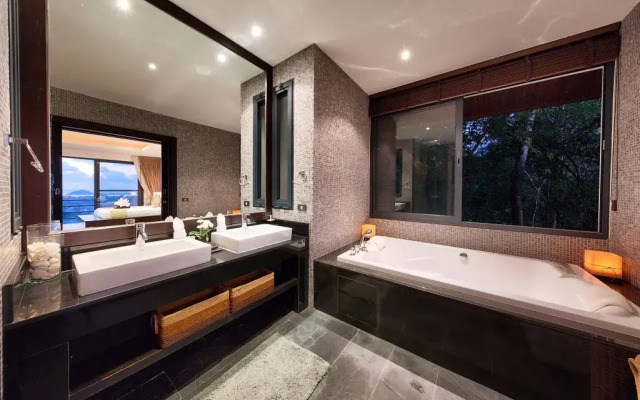Sunset Heights Villa