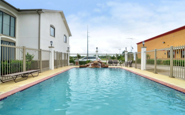 Best Western Dayton Inn & Suites