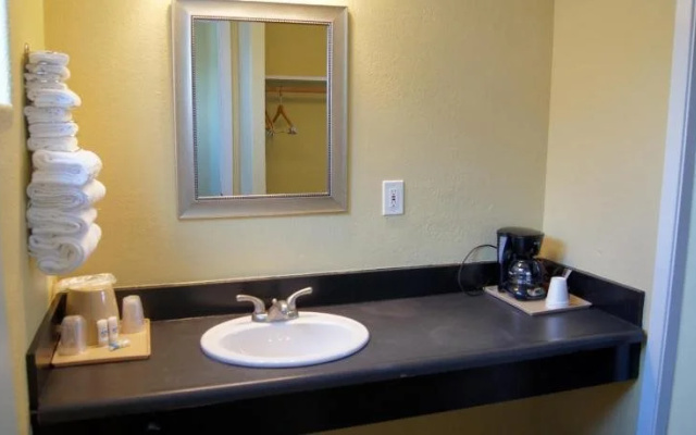 Penny Saver Inn