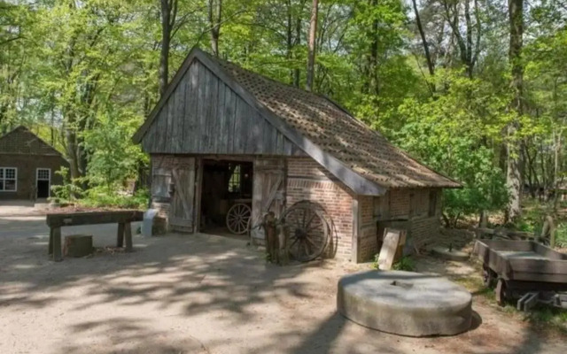 Trekkershut / 4-persoons tent