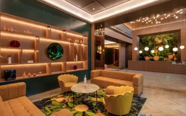 Orange Hotel (Yuyao Colorful City)