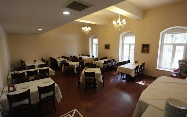 Valide Hotel