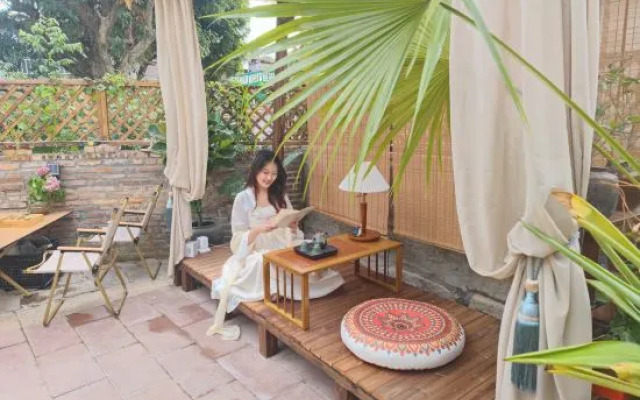 Gulangyu Spring Grass Qingqing Homestay (Nei Cuo O Pier)