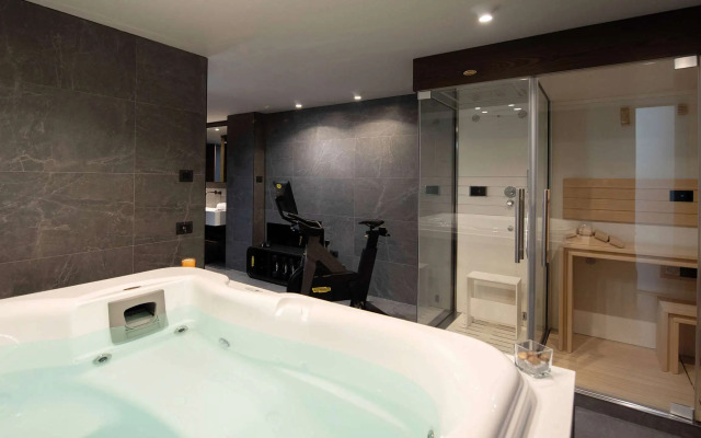 Gold Tower Lifestyle Hotel