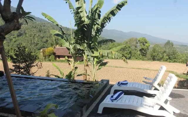 Mandhasativa Homestay
