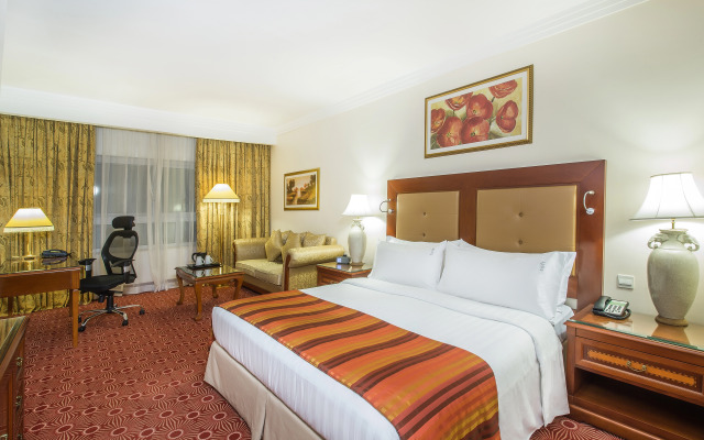 Sunday Hotel Holiday International Dubai