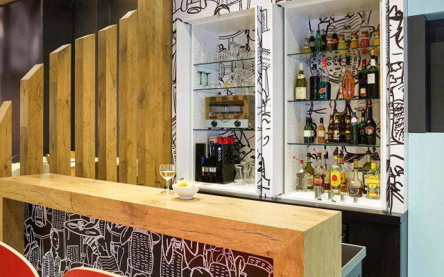 Ibis Paris Canal Saint Martin