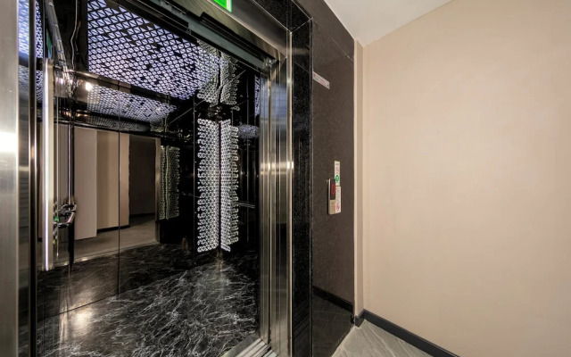 Hilltown Airport Hotel