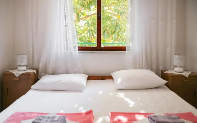 Apartments by the sea Podaca, Makarska - 11588