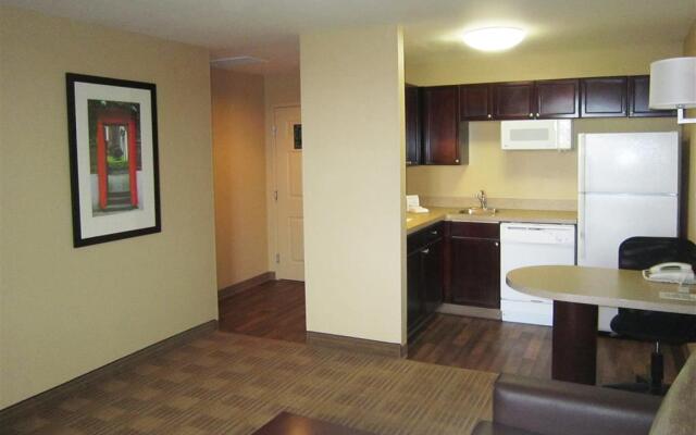 Extended Stay America Suites Indianapolis Airport