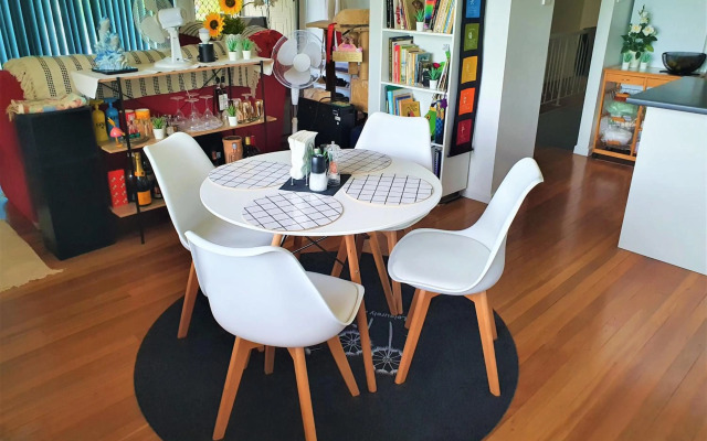 Amazing City Location-Private Room in a Share House-2 Rooms available!!