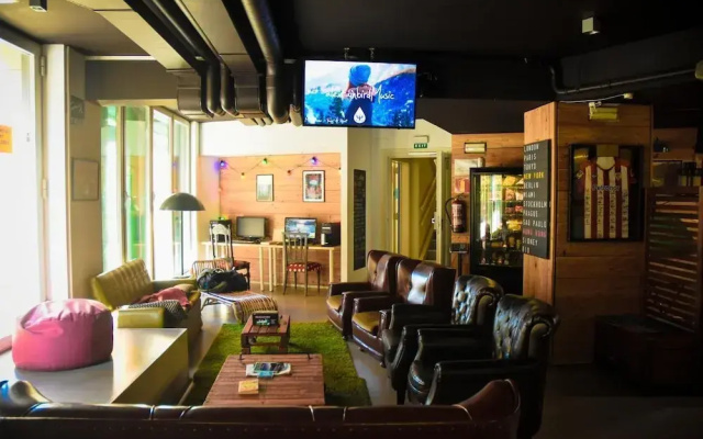 Ganbara Hostel