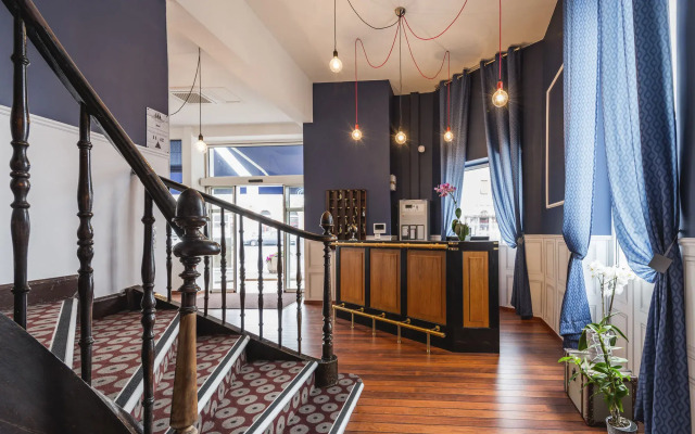 Brit Hotel De Paris
