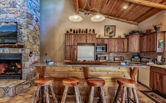 Cozy Knotty and Nice