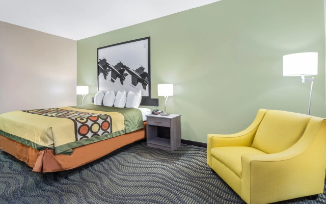 Super 8 by Wyndham Kokomo