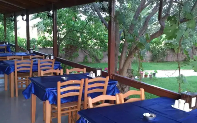 Assos Elia Motel
