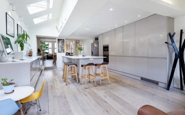 Spacious Hammersmith Family Home