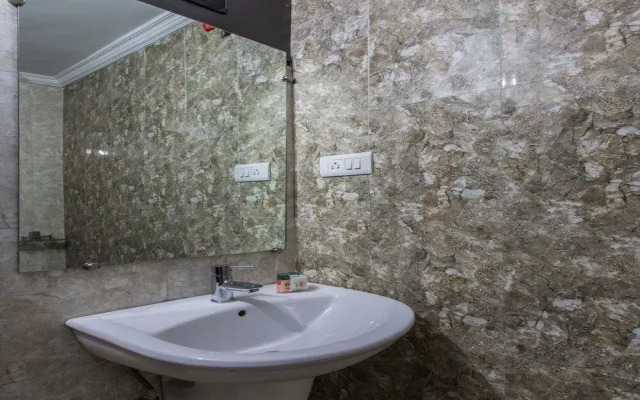 Townhouse 704 Hotel Divya Palace