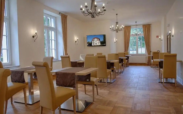 Hotel - Pension Sanatorium Haus Dirks Am Schloss