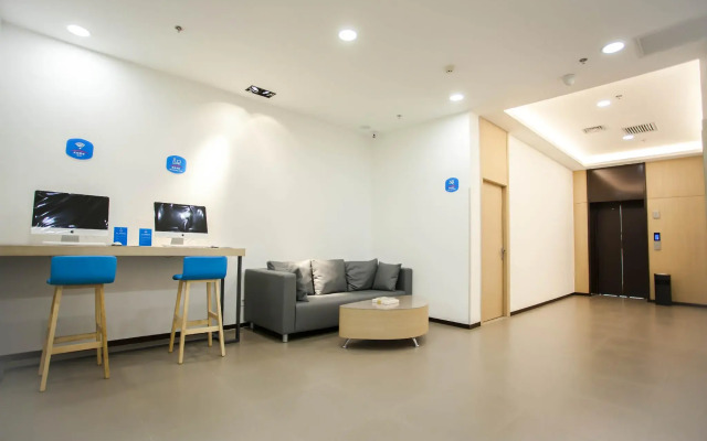 Hanting Hotel Shenyang Santaizi Metro Station